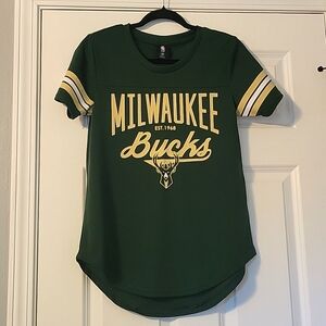 Milwaukee Bucks Jersey Tee